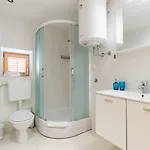 Apartment Deamicis By Irundo *