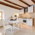 Deamicis By Irundo Apartment