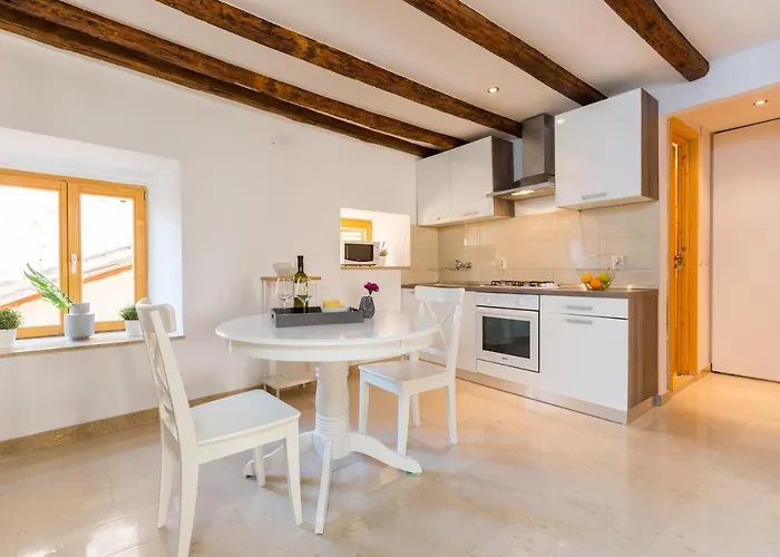 Deamicis By Irundo Apartment